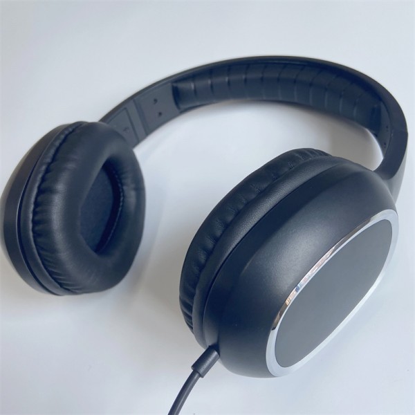 Over-Ear Headphones with Microphone Lightweight Foldable Portable Stereo Bass Headphones 